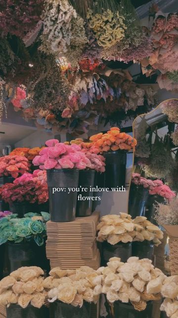 Flower Shop Cafe, Flower Cafe, Aesthetic Captions, Flowers Instagram, Instagram Creative Ideas, Boquette Flowers, Nature Instagram, Flower Video, Nothing But Flowers