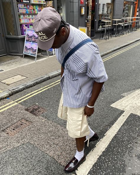 take a seat 🪑 Summer Street Wear Outfits, Aesthetic Fits Men, Summer Aesthetic Men, Casual Male Outfits, Men Summer Streetwear, Casual Outfits Men, Street Wear Summer, Inspi Outfit, Formal Streetwear