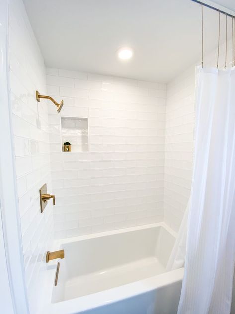 White Tile Bathroom, White Shower Tile, White Subway Tile Shower, White Subway Tile Bathroom, White Tile Shower, Subway Tile Showers, Shower Tiles, Subway Tiles Bathroom, New House Bathroom