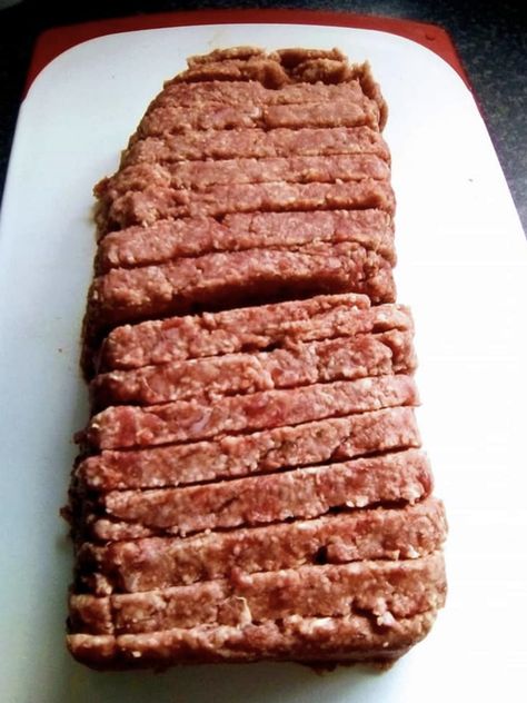 Lorne Sausage, Morning Rolls, Scottish Breakfast, Scottish Dishes, Pasties Recipes, Baking Challenge, Homemade Sausage Recipes, Scottish Food, Sausage Dishes