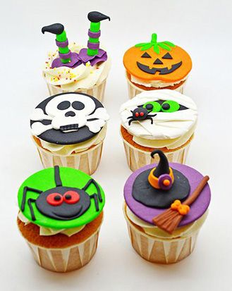 Creepy Halloween Cupcakes, Halloween Cupcakes Ideas, Halloween Cupcake Cake, Halloween Fondant, Buffet Halloween, Biscuits Halloween, Pasteles Halloween, Halloween Food Cupcakes, Halloween Deserts