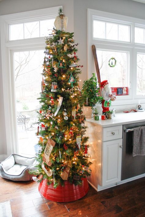 Christmas Kitchen Tree, Kitchen Christmas Tree Decorations, Kitchen Theme Christmas Tree, Christmas Tree In Kitchen, Kitchen Christmas Tree Ideas, Tree In Kitchen, Kitchen Christmas Tree, Christmas Tree Kitchen, Kitchen Christmas