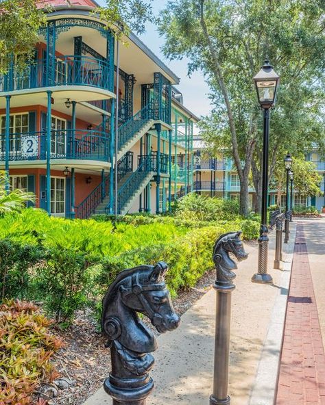 Why We Disney on Instagram: "Port Orleans French Quarter is arguably THE fan favorite WDW moderate resort. It does have one major drawback, but today I’ll explain why it may not matter to you. 🎷 🎭 🎷 🎭 🎷 🎭 🎷 🎭 🎷 🎭 🎷 🎭 🎷 🎭 • The major negative to this resort is that it has no full service restaurant. And that’s a big no-no, because it’s the only WDW resort (excluding the Value level resorts) that does not have a table service restaurant. In fact, full service restaurants are a defini Port Orleans French Quarter, Port Orleans Riverside, Relaxing Pool, Dreams Resorts, Disney Resort Hotels, Animal Kingdom Lodge, Disney Hotels, Table Service, Disney Photography