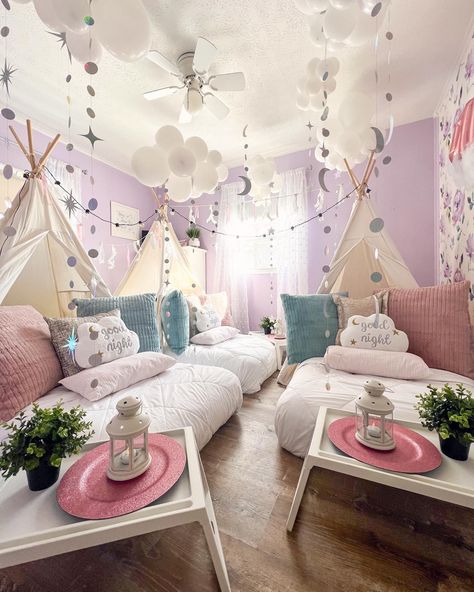 Cloud 9 Birthday Sleepover, 10 Birthday Party Girl Ideas, Chanel Birthday Party Decoration, Tent Parties, Slumber Party Decorations, Chanel Birthday Party, Sleepover Tents, Slumber Party Birthday, Birthday Sleepover