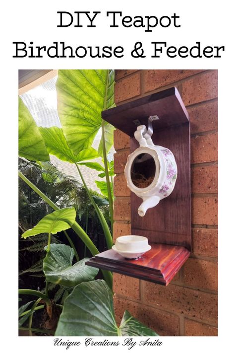 Teapot Upcycling, Teapot Birdhouse Diy, Tea Pot Bird House, Upcycled China, Teapot Ideas, Teapot Birdhouse, Teapot Crafts, Birdhouse Ideas, Bird Seed Ornaments