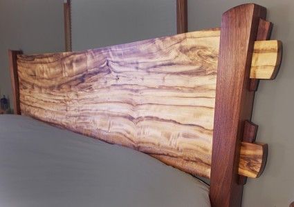 Live Edge Headboard, Live Edge Bed, Wood Furniture Plans, Beautiful Crazy, Woodworking Bed, Bed Frame Design, Live Edge Furniture, Wooden Headboard, Timber Furniture