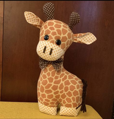 Giraffe Stuffed Animal Pattern Free, Giraffe Sewing Pattern Free, Giraffe Sewing Pattern, Giraffe Pillow, Giraffe Soft Toy, Giraffe Quilt, Stuffed Giraffe, Giraffe Crafts, Teddy Bear Patterns Free