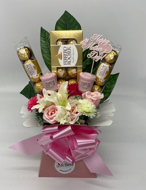 #winetime #wineuk #winetasting #valentinesgift #valentines Bouquet Mothers Day, Candle Bouquet, Bow Bouquet, Mothers Day Chocolates, Rocher Chocolate, Mothers Day Baskets, Candy Bouquet Diy, Mother's Day Bouquet, Gift Wrapping Ideas