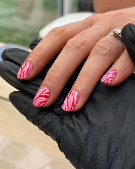 animal print is here to stay 🫡 this set of pink & red zebra print nails was a delight to paint obsessed using Holly & Carries Cosmo by @the_gelbottle_inc i’ve such a backlog of delicious sets, they’re on the way ⚡️ along with some news about my job situation 😌 with good care + daily cuticle oil application these will stay in great condition for 3-4 weeks i’m caitlin, a home studio based nail tech in colchester ⚡️ #colchester #colchesternails #essex #essexnails #zebranails #zebraprin... Red Zebra Nails, Red Zebra Print, Zebra Print Nails, Nail Art Stripes, Zebra Nails, Print Nails, Striped Nails, Orange Nails, Cuticle Oil