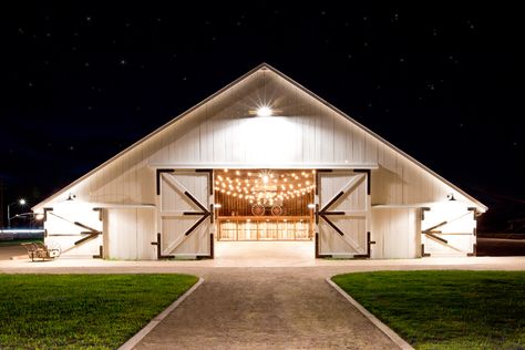 Barn Door Wedding, Farmhouse Wedding Venue, White Barn Door, Dream Horse Barns, Barn Shop, Barn Renovation, Party Barn, Barn Plans, Dream Barn