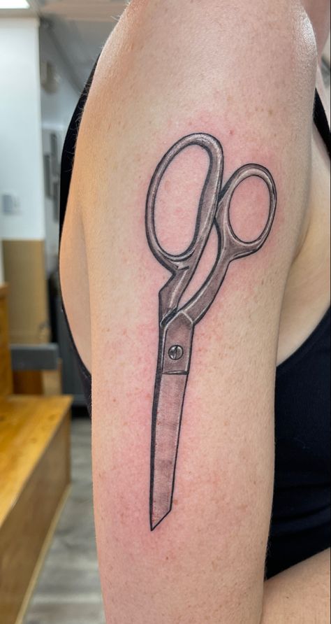 Sewing shears tattoo Sewing Shears Tattoo, Fabric Scissors Tattoo, Sewing Tattoo, Quilt Tattoo, Sewing Shears, Shears Tattoo, Sewing Tattoos, Illustrative Tattoo, Tool Tattoo