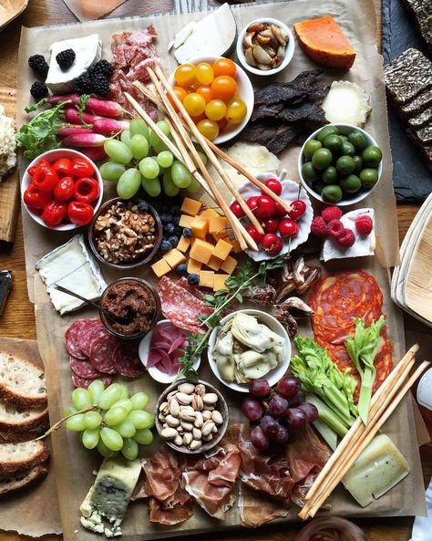 Taking notes on @thedelicious's spread for our next Team Tasting Table Friday cheese hour. It's like happy hour, but with way more cheese.… Bacon Jam Recipe, Charcuterie Plate, Charcuterie And Cheese Board, God Mat, Cheese Platters, Cheese Plate, Jam Recipes, Food Platters, Food Presentation