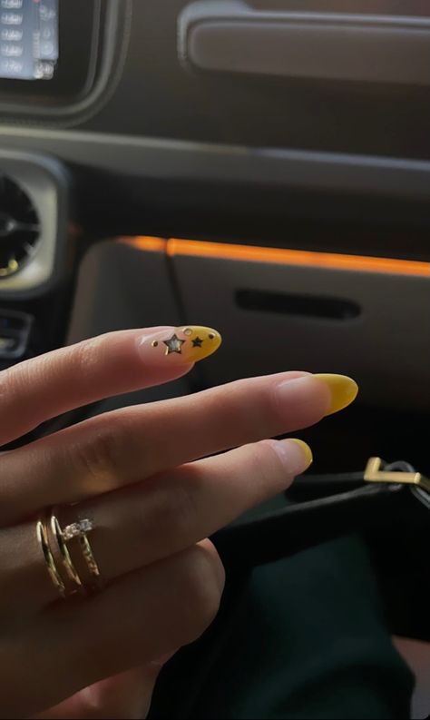 Lexi Rivera Nails, Lexi Hildago Nails, Nail Inspo Leopard Print, Latto Aesthetic Nails, Nails Rings Aesthetic, Nail Piercing, Star Nails, Cute Acrylic Nails, Summer Nails