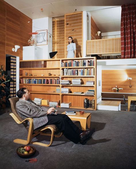 Aged-Relevance on Instagram: “Marcel Breuer and his wife Constance Crocker Leighton in The Breuer House, 1939” Bauhaus Interior, Midcentury Architecture, Walter Gropius, Bauhaus Style, American Architecture, Marcel Breuer, Retro Interior, Furniture Designer, Brutalism