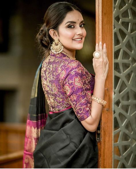 Mahima Nambiar, Saree Pose, Saree Blouse Styles, Colour Contrast, Blouse Back Neck Designs, Saree Poses, Indian Saree Blouse, Indian Saree Blouses Designs, Saree Blouse Patterns