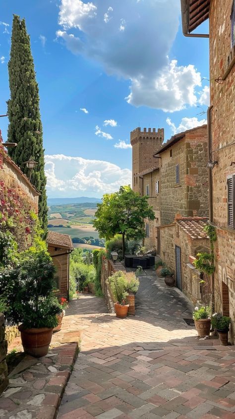 Tuscany Italy Aesthetic, Tuscany Honeymoon, Tuscany Aesthetic, Tuscan Italy, Day Trips From Florence, Italy Countryside, Cortona Italy, San Gimignano Italy, Italy Restaurant