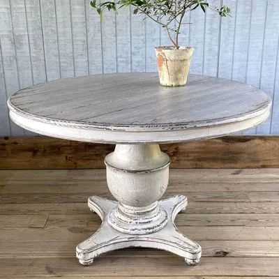 Farmhouse Pedestal Table, Round Cottage, Painted Fox Home, Painted Kitchen Tables, Round Kitchen Table, Farmhouse Style Table, Casual Dining Rooms, French Country Design, Table Makeover