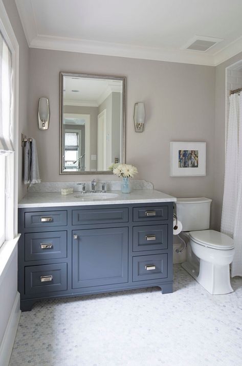 Blue Bathrooms Designs, Navy Blue Bathrooms, Navy Bathroom, Blue Bathroom Vanity, Blue Vanity, Bad Inspiration, Bathroom Paint Colors, Boys Bathroom, Trendy Bathroom