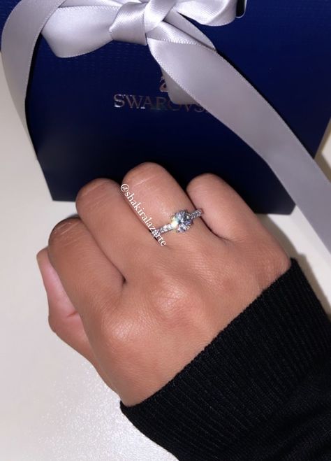 Swarovski Ring Aesthetic, Swavorski Ring, Swarovski Aesthetic, Swarovski Rings, Ring Aesthetic, Dream Bags, Love Winter, Rings Women, Swarovski Ring