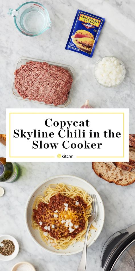 This Slow Cooker Cincinnati Chili Is the Easiest Way to Get Your Skyline Fix Skyline Chili, Cincinnati Chili, Soups Stews Chilis, Chili Spices, Chili Recipe Crockpot, Crockpot Chili, Slow Cooker Chili, Canned Tomato Sauce, Crock Pot Cooking