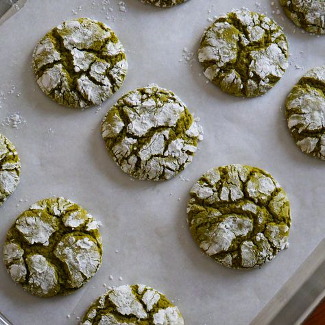 Nutty Brown Butter Matcha Crinkle Cookies - Asia Makes Matcha Crinkle Cookies, Crinkle Cookies Recipe, Matcha Cookies, Brown Sugar Cookies, Butter Icing, Crinkle Cookies, A Match Made In Heaven, Match Made In Heaven, Matcha Latte