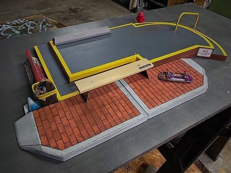 Fingerboard Park Diy Concrete, Finger Skateboard Park Diy, Diy Fingerboard Obstacles, Tech Deck Ramps Diy, Fingerboard Park Diy, Fingerboard Obstacles, Fingerboard Park, Backyard Skatepark, Skatepark Design