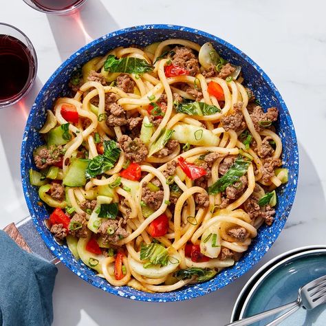 Recipe: One-Pan Beef & Udon Noodle Stir-Fry with Bok Choy & Bell Pepper - Blue Apron Beef Udon, Soy Glaze, Blue Apron Recipes, Udon Noodle, Sweet Peppers, Udon Noodles, Blue Apron, Beef And Noodles, Meal Kit