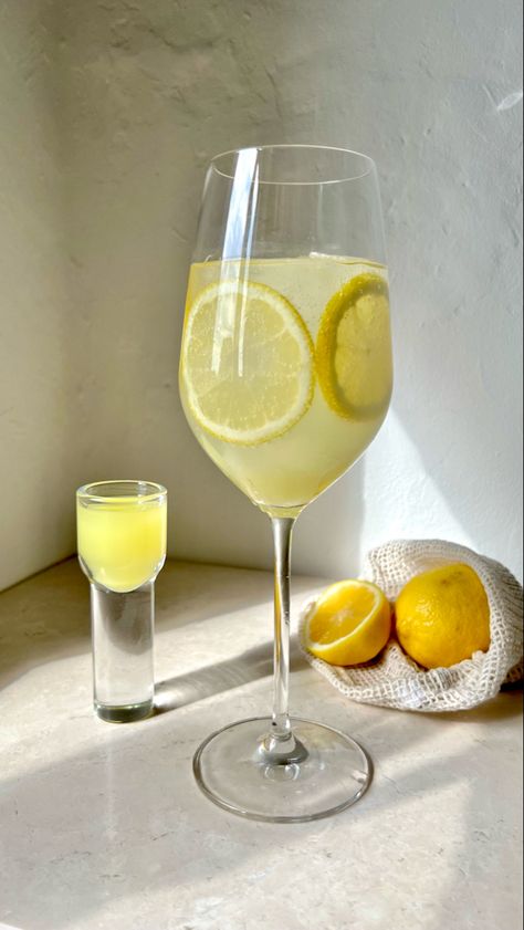 Limoncello spritz aesthetic. Whole lemons. Wine glass. Summer drink. Foodie. Wine Glasses Aesthetic, Spritz Aesthetic, Limoncello Spritz, Glasses Aesthetic, San Tropez, Lemon Candle, Bbq Burgers, Summer Mood Board, Birthday Drinks