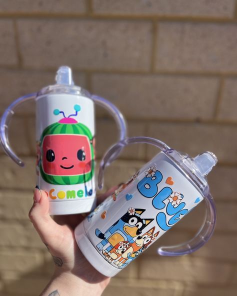 Sippy cups done yesterday for @_hayleyjane_99 😍 Who doesn’t love cocomelon and bluey🥰 Message to order in your own custom design sippy cups now 💖 Wraps from @wholesaleblanksupplies use code LUNI10 for $$ off Sippy Cups, Cup Designs, T Love, Sippy Cup, Cup Design, Custom Design, Coding, Quick Saves, Design