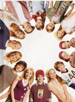 Cheaper by the Dozen Cheaper By The Dozen Aesthetic, Field Party, Bonnie Hunt, Movie Quotes Inspirational, Cheaper By The Dozen, Lizzie Mcguire Movie, 20th Century Studios, Tom Welling, Key Art