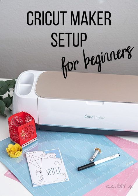 A very detailed tutorial to use the Cricut for beginners. Learn how to set it up and do your first project in an hour! #anikasdiylife Circuit Beginner Projects, Cricut Setup, Cricut Tricks, Cricut Projects Easy, Circuit Crafts, Cricut Inspiration, How To Use Cricut, Cricut Supplies, Cricut Explore Projects