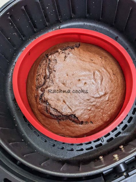 Air Fryer Chocolate Cake, Rolls Recipe Easy, Air Fryer Recipes Dessert, Small Air Fryer, Afternoon Tea Recipes, Air Fryer Recipes Chicken, Tasty Chocolate Cake, Chocolate Fudge Cake, Fudge Cake