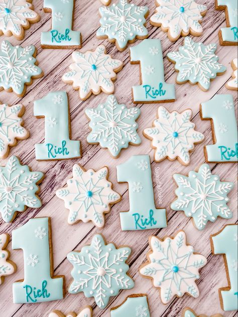 Winter Onederland Cookies Boy, Winter First Birthday Boy, Winter Wonderland 1st Birthday Boy, Onederland Birthday Party Boy, First Birthday Boy Themes Winter, Winter Wonderland First Birthday Boy, Winter Onederland Party Cookies, Winter Wonderland Cookies, Winter Onederland Food Ideas