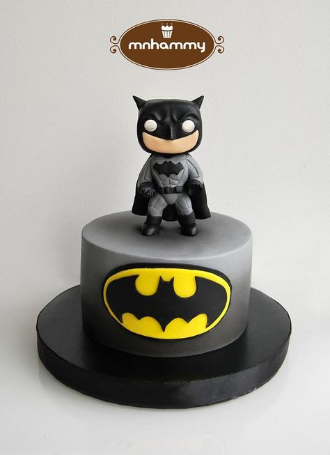 One Direction Cakes, Batman Themed Birthday Party, Batman Birthday Cakes, Funko Pop Batman, Lego Iron Man, Pop Batman, Easy Minecraft Cake, Marvel Cake, Batman Cake