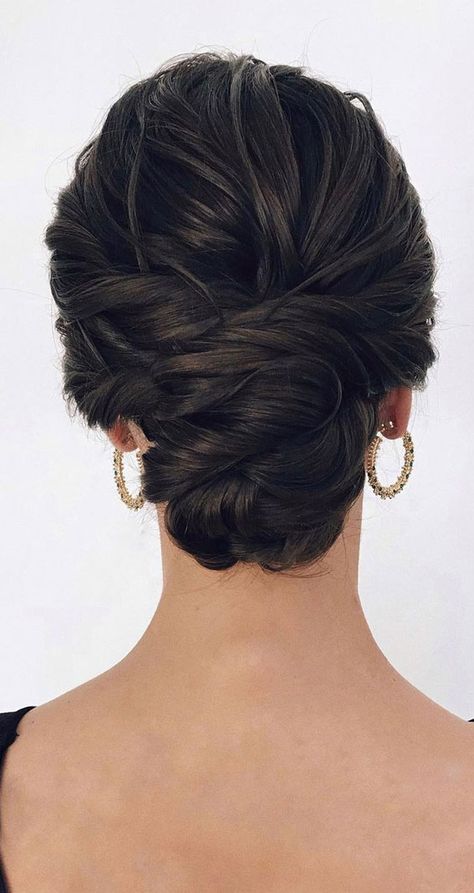 Updos For Women Over 50, Messy Hair Updo, Wedding Hair Up, Romantic Wedding Hair, Hair Knot, Trendy Hairstyle, Low Bun, Hair Up Styles, Updo Hairstyles