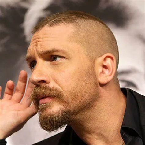 Tom Hardy Hair, Short Hairstyles For Older Men, Tom Hardy Beard, Tom Hardy Haircut, Bart Styles, Balding Men, Buzz Cut Styles, Buzz Haircut, Older Men Haircuts