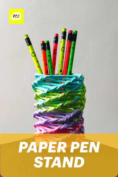 Learn how to make paper pencil stand paper crafts. Very easy step by step. Beautiful paper pen stand. diy craft paper pen holder. paper crafts paper pencil holder for school, kids, home. Paper Pen Holder Diy, Penstands Creative, How To Make Pen Stand, Pencil Stand Diy, Pen Stand Diy, Paper Pen Stand, Paper Pencil Holder, Pencil Holder Diy, Paper Pen Holder