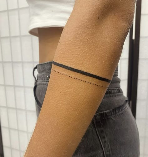 Line Wrap Tattoo, Line Wrap Around Arm Tattoo, Simple Armband Tattoo For Women, Wrapped Arm Tattoos For Women, Bands Tattoo For Women, Line Around Arm Tattoo Women, Dainty Band Tattoo, Line Around Wrist Tattoo, Simple Arm Band Tattoo For Women