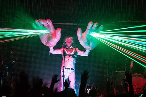 The Flaming Lips announce 2021-2022 tour, talk Space Bubble Concerts on CBS The Flaming Lips, Porch Parties, Record Store Day, Flaming Lips, Music Theater, Music Centers, Record Store, Concert Outfit, Hard Rock