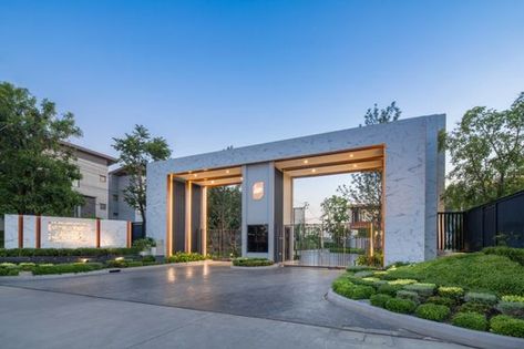 Entrance Gate Design, Condominium Entrance, Gate Design Ideas, Residential Entrance, Compound Wall Design, Modern Gate, Entrance Gate, Building Entrance, Entrance Gates Design