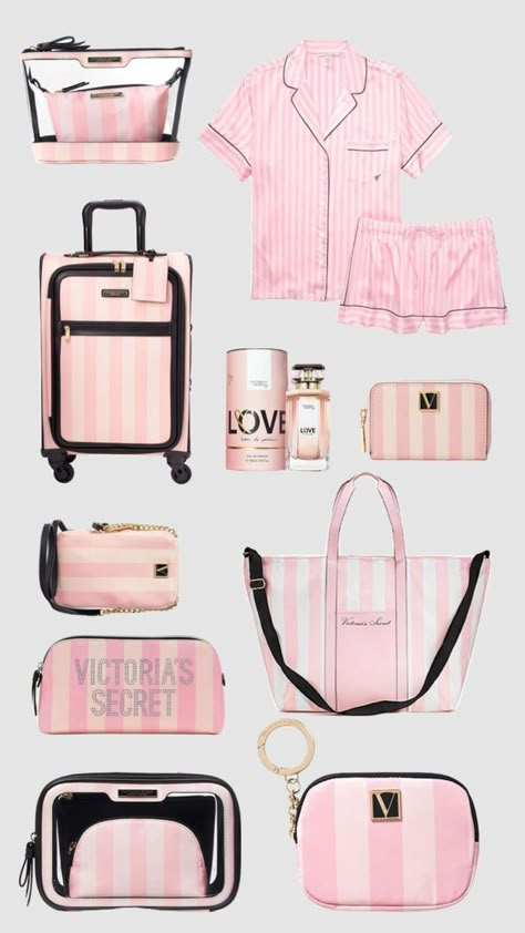 Victoria Secret Accessories, Vs Suitcase, Victoria Secret Clothing, Vs Models Aesthetic, Profumo Victoria Secret, Victoria's Secret Aesthetic, Wishlist Christmas, Pretty Pink Princess, Pink Lifestyle