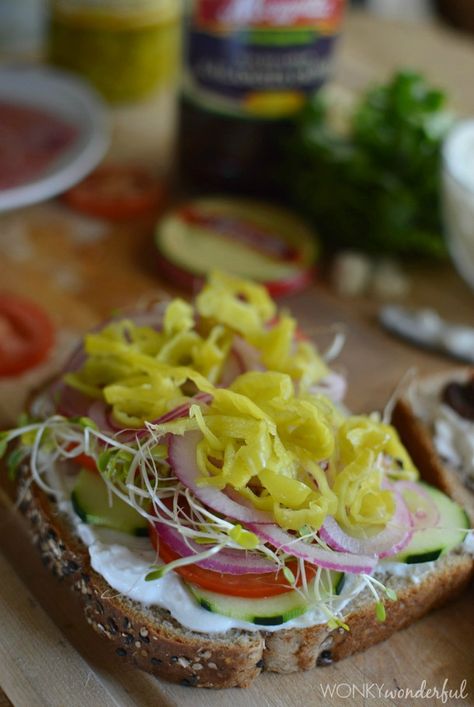 Greek Vegetable Sandwich with Creamy Feta Spread : healthy vegetarian lunch recipe Feta Spread, Greek Vegetables, Healthy Vegetarian Lunch, Vegetarian Sandwiches, Vegetable Sandwich, Supper Tonight, Creamy Feta, Sandwich Wrap, Vegetarian Lifestyle