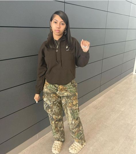 Dm outfits ♛ { 1 owner } on Instagram: “Which fit 1-6 🤎 #explorepage #viral” Outfits For Camo Pants, Carhartt Cargos Outfits, Bubble Slides Outfit Ideas, Winter Fit Inspo Streetwear, Bubble Slides Fit, Camp Pants Outfit Black Woman, Military 4s Outfit, Outfits For The Cold Weather, Chill Cute Outfits