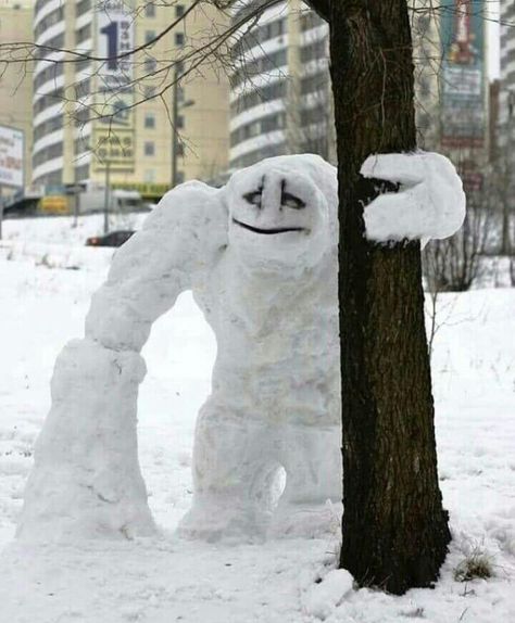 My best snowman so far. Some people don't get the joke. - 9GAG Dota 2 Meme, Dota2 Funny, Funny Couple Pictures, Dota 2 Wallpaper, Weird Photography, Funny Cartoon Pictures, Coffee Pictures, Pet Logo Design, Funny Dog Pictures