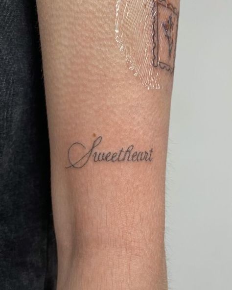 Sweetheart Tattoo, Tattoo Kiss, Cursive Tattoos, Small Tats, Text Tattoo, London Tattoo, Fairy Tattoo, Time Tattoos, Mom Tattoos