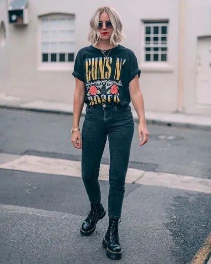 Millennial vs. Gen Z Fashion Fashion Trends Millennial Vs Gen Z, Rocker Girl Outfits, Gen Z Fashion Trends, Millennial Outfit, Gen Z Fashion, Rocker Outfit, Millennials Fashion, Rocker Girl, Rock Outfit