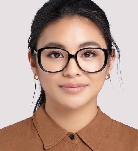 2024 eyewear trends we expect to see on Instagram - Glasses Direct Blog Eyewear 2024 Trend Women, Glasses Trends 2024, 2024 Glasses Trends, Frameless Glasses, Face Shapes Guide, Glasses Trends, Womens Glasses Frames, Marc Jacobs Sunglasses, Eyewear Trends