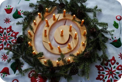 Advent Spiral, Yule Crafts, Solstice Celebration, Happy News, Happy Happy Happy, Advent Season, Swedish Christmas, Family Of Five, Advent Wreath