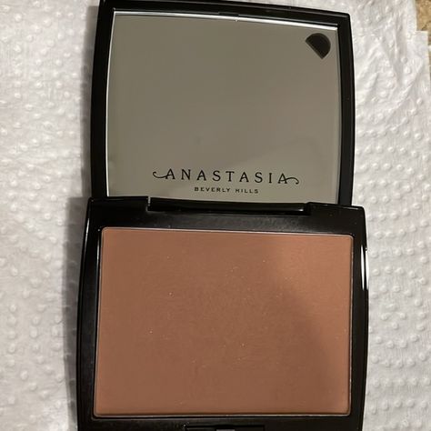 Anastasia Beverly Hills Saddle Power Bronzer NWOT Dream Makeup, Anastasia Beverly Hills, Bronzer, Beverly Hills, Saddle, Mirror, Brand New, Makeup, Weddings