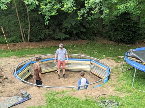 Have you ever thought about sinking your trampoline in the ground? After careful consideration, we put together a plan, and did just that! Read along on the blog to find out how we did it! Diy In Ground Trampoline, Inground Trampoline, Old Trampoline, In Ground Trampoline, Classic Christmas Decorations, Christmas Decorations Bedroom, Diy Cans, Thanksgiving Table Settings, Diy Hacks